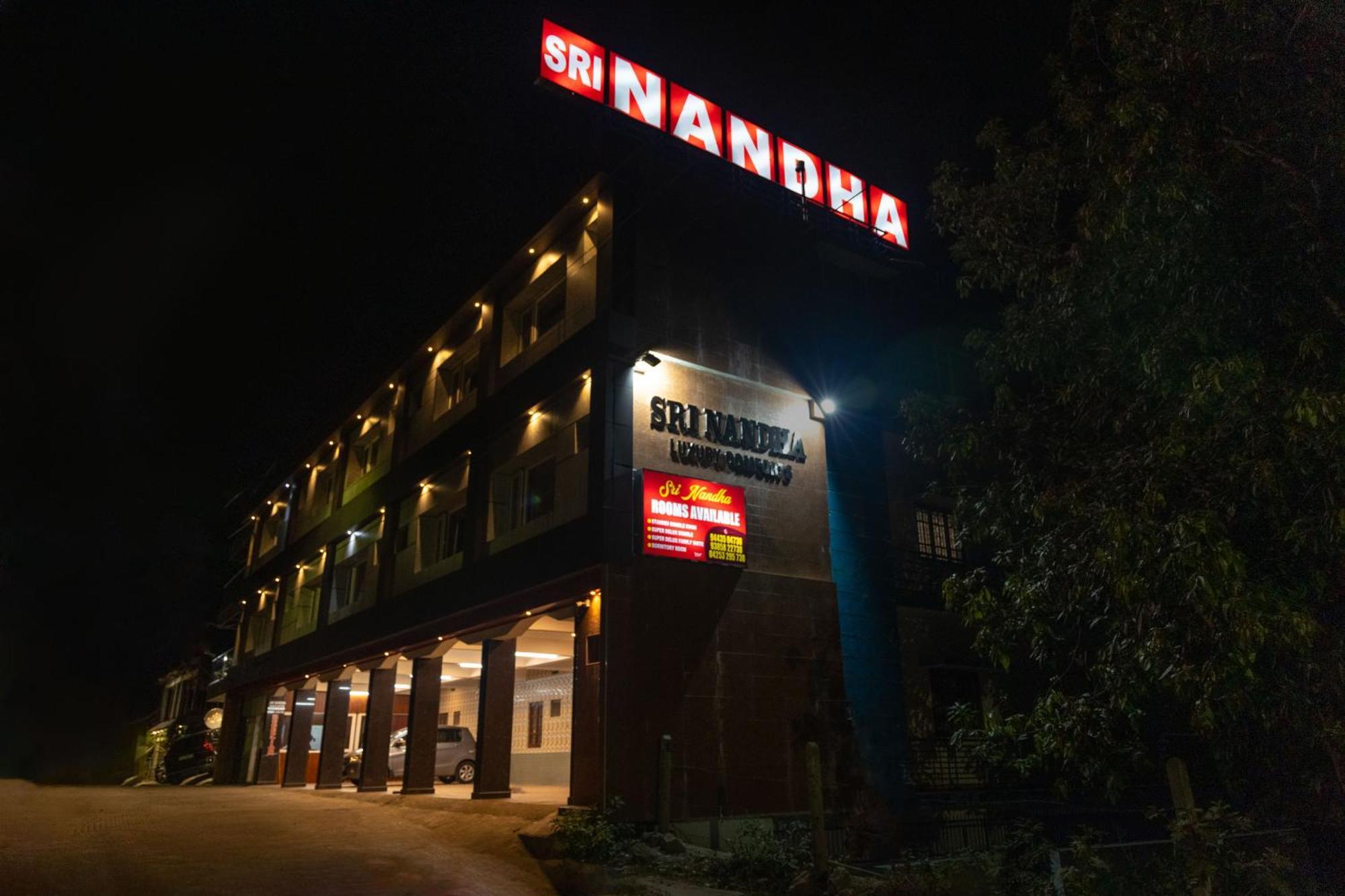 Sri Nandha Luxury Comforts Валпарай Экстерьер фото