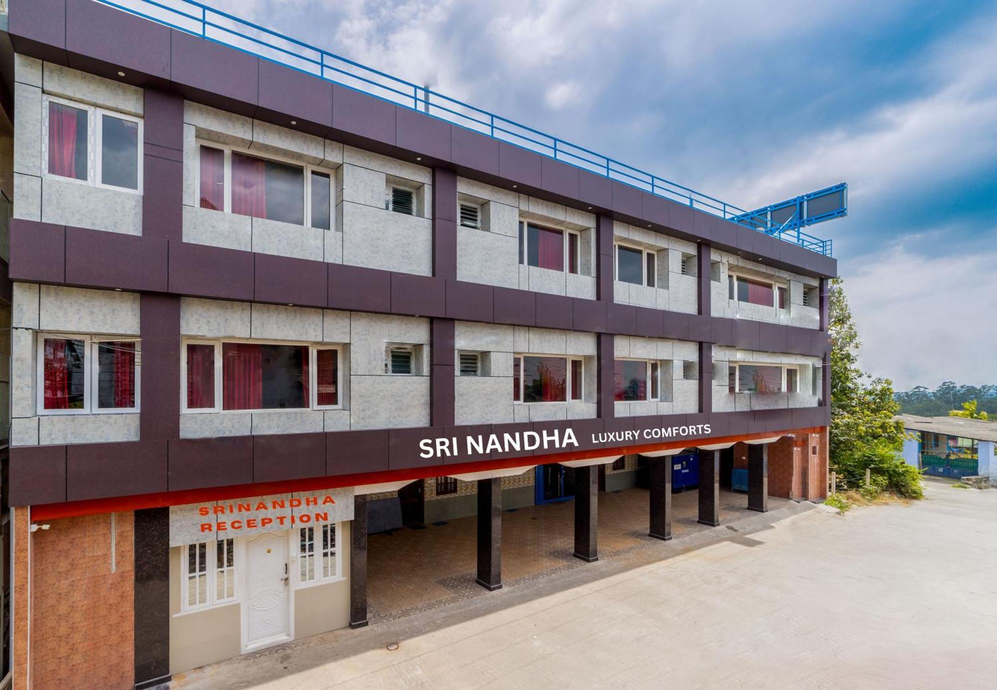 Sri Nandha Luxury Comforts Валпарай Экстерьер фото